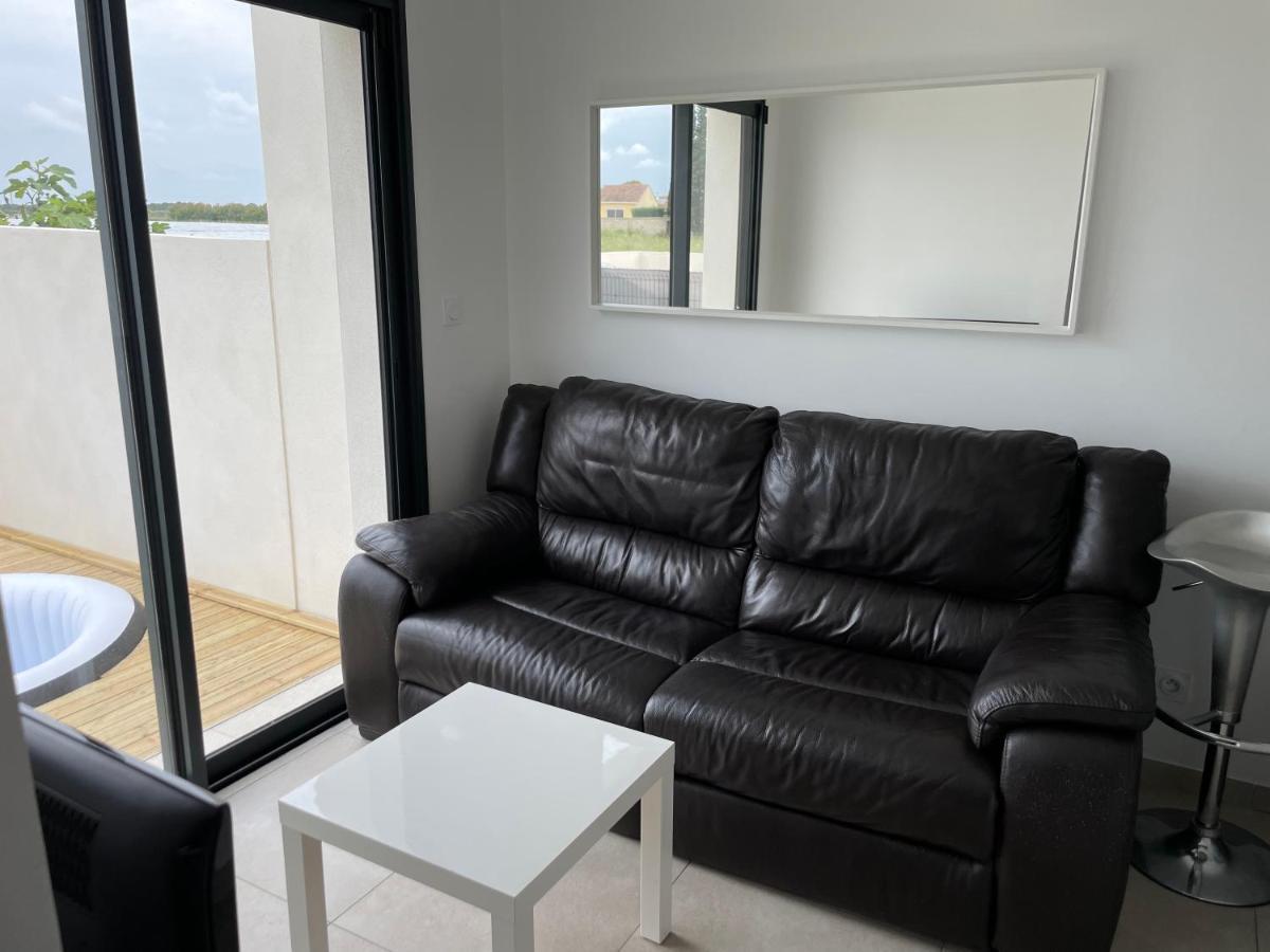 Appartement Avec Spa-Avril A Sept-Camargue 4 Personnes Сен-Лоран-д'Егуз Екстер'єр фото